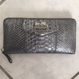 Coach Python Wallet - never used
